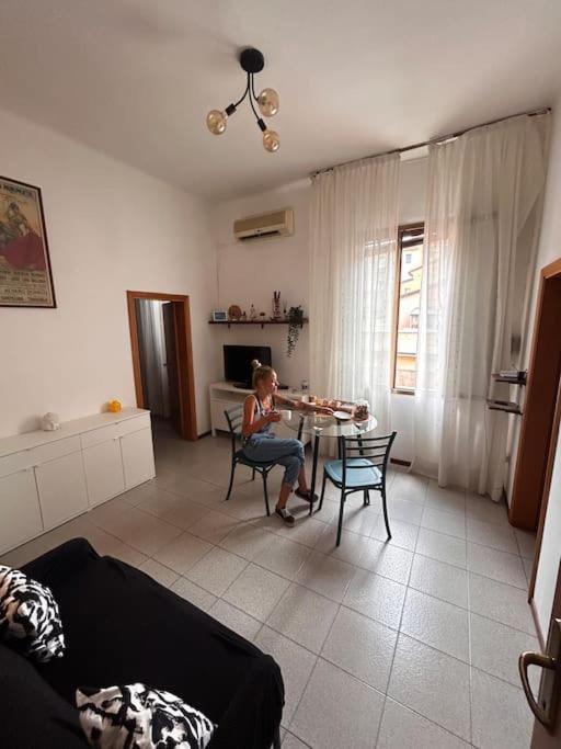 Accogliente Appartamento Vicino Al Centro E Alla Fiera Bologna Bagian luar foto
